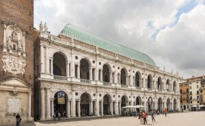 Andrea Palladio, Basilica Palladiana Facade on Piazza dei Signori, begun 1546 Vicenza, Italy