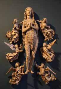 Tilman Riemenschneider, Assumption of Saint Mary Magdalene, Part of Münnerstädter Altar, 1490/92 Linden wood Bavarian National Museum, Munich