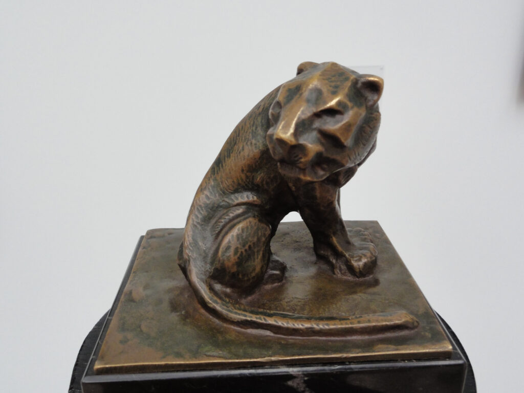 Franz Marc, The Panther, 1908 Bronze, 3.8 × 4.7 × 3.9 in Lenbachhaus, Munich