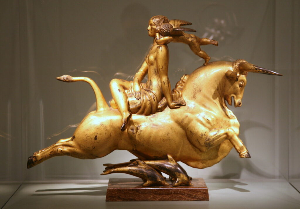 Paul Manship, Flight of Europa, 1925 Gilded bronze on marble base, 22.1 × 31 × 7.8 in Smithsonian American Art Museum, Washington DC